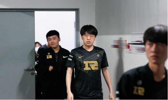 对诸多亚洲 对诸多亚洲