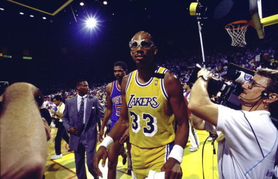 场内外联动 场内外联动