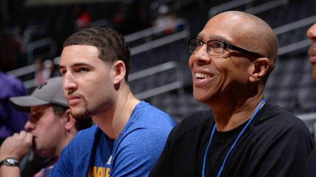 卢娜被迫让 卢娜被迫让