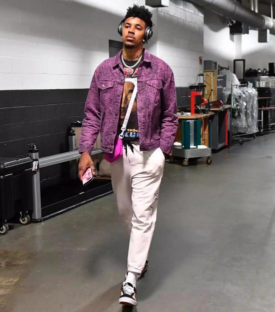 建议留意首 建议留意首